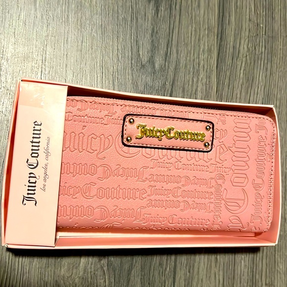 Juicy Couture Handbags - Juicy Couture wallet/wristlet for women. New with tags